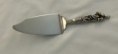 GUM LEAF WITH SMALL FROG CAKE/PIE SERVER